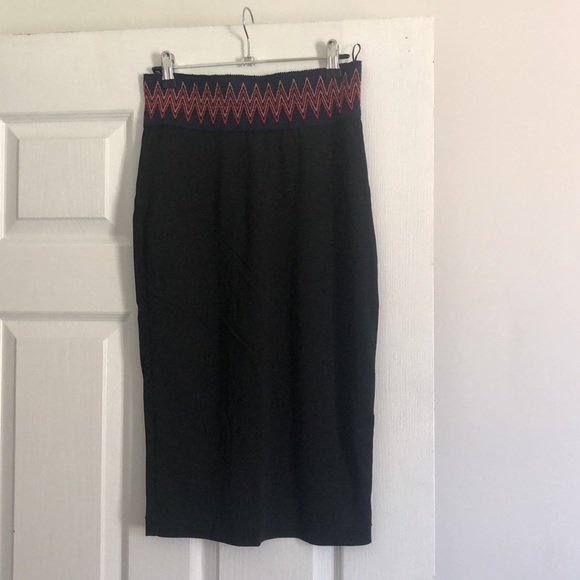 Black stretchy pencil skirt - Picture 3 of 3